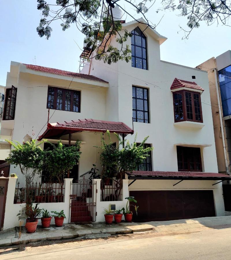 The Rustic Manor - Homestay Bangalore Exterior foto